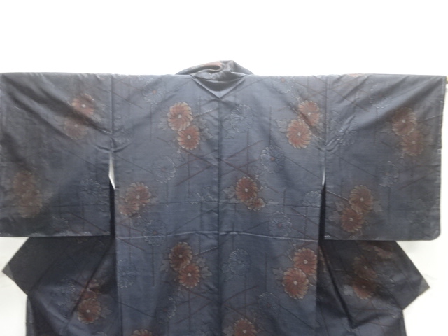  未使用品　菊模様織出し本場泥大島紬着物アンサンブル